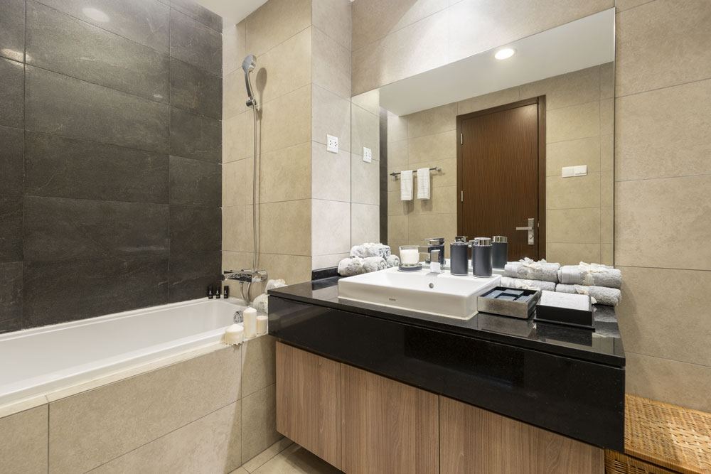 Bathroom-2BR-lancaster-hanoi
